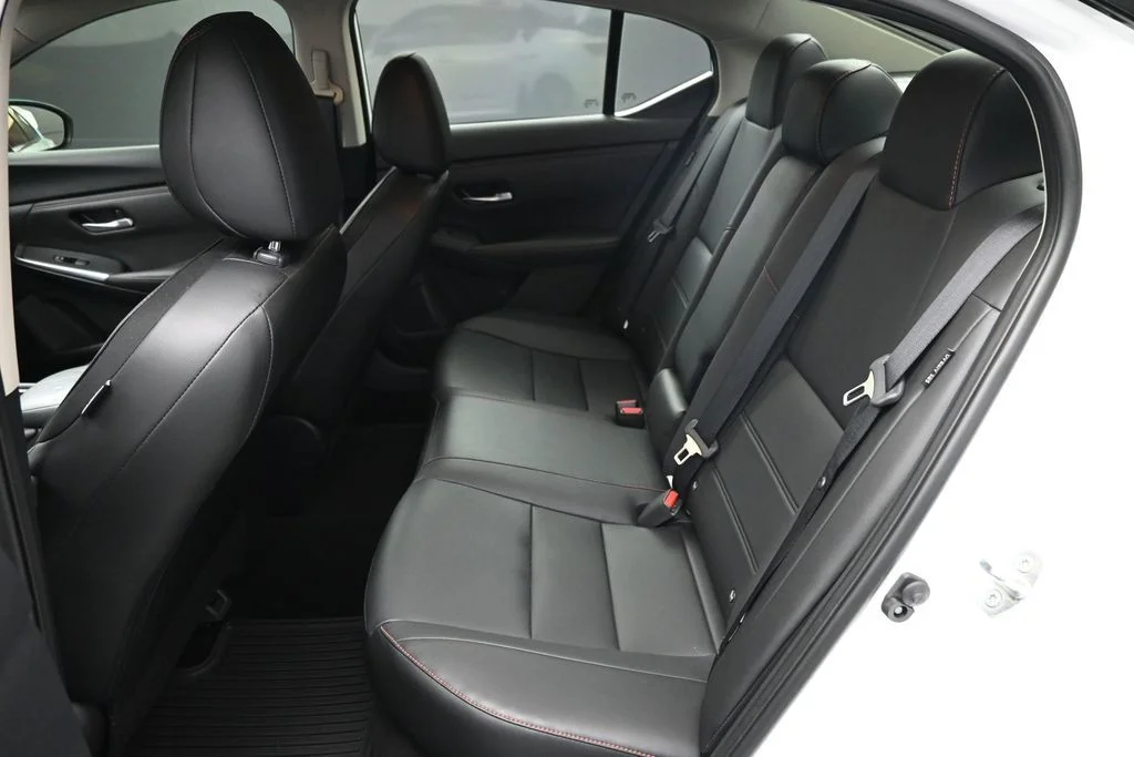 Used 2024 White Nissan SR image 17