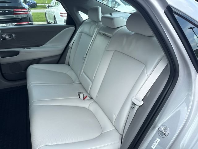 Used 2025 Silver Hyundai Limited image 14