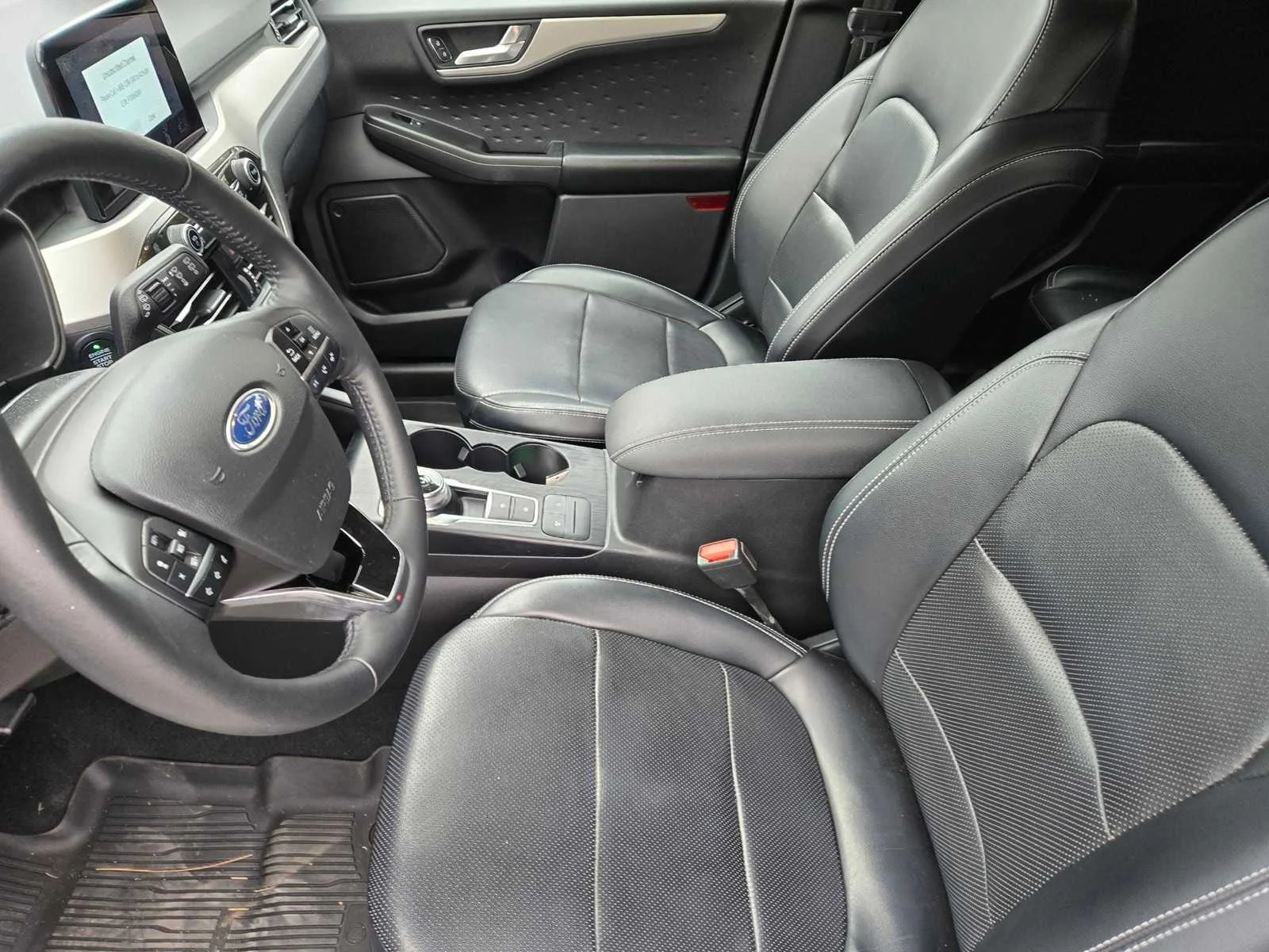 Used 2020  Ford SEL image 23