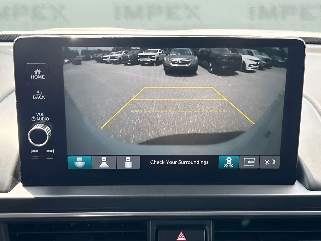 Used 2025  Honda Touring image 23