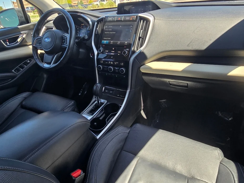 Used 2021 Magnetite Gray Metallic Subaru Limited image 9