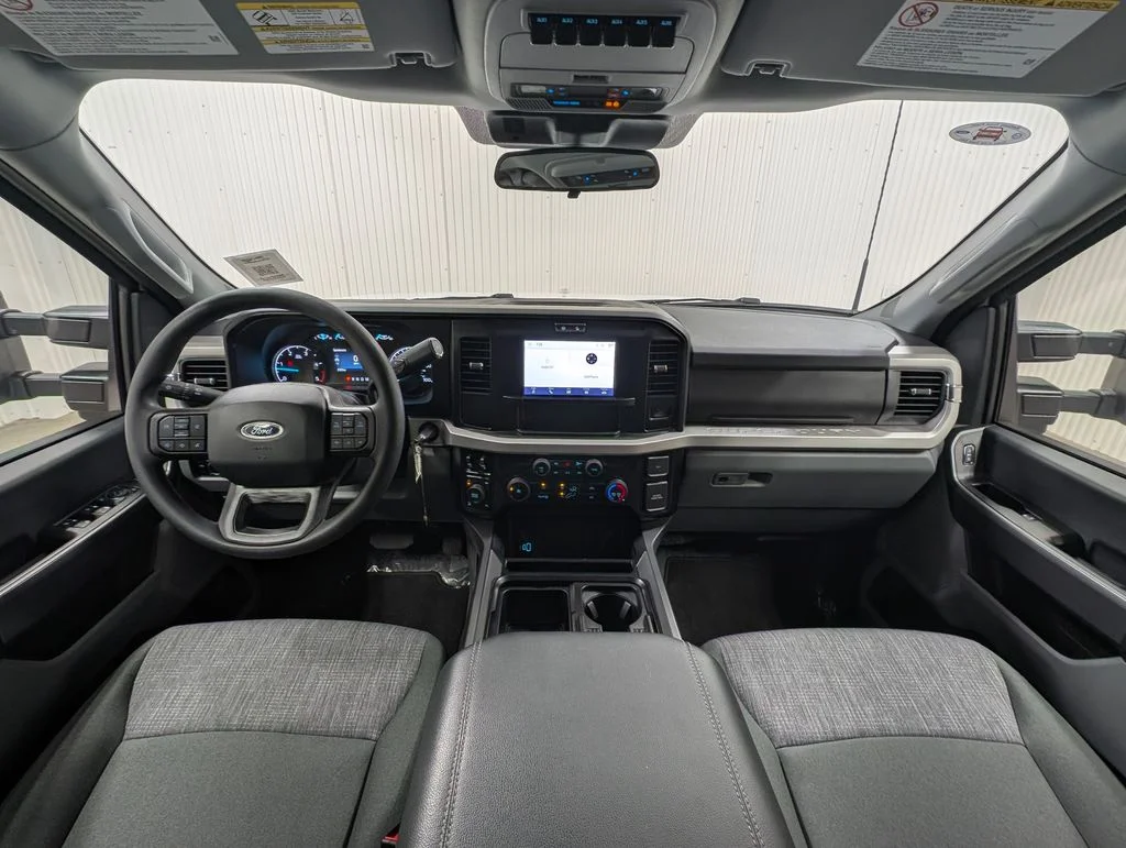 New 2026 Oxford White Ford F-250® XLT image 3