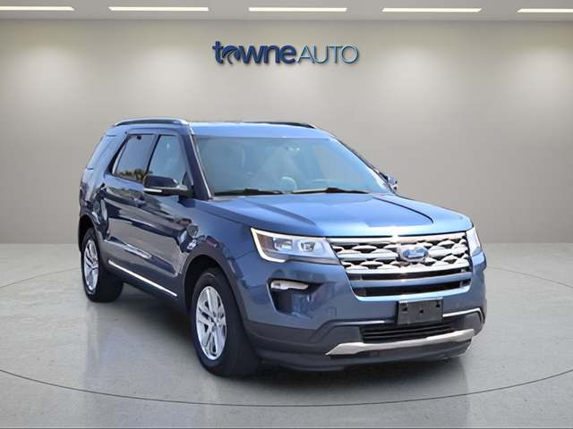 Used 2018 Blue Ford XLT image 9