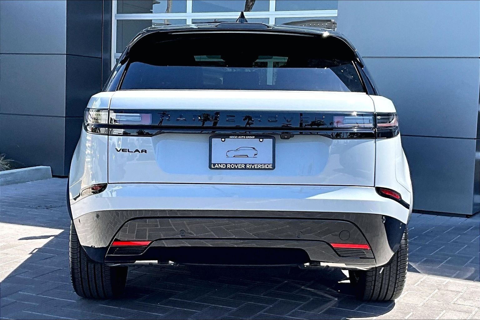 New 2026 Arroios Grey Land Rover Belgravia Edition image 4