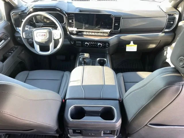 2026 GMC Sierra 1500 SLT - Photo 14