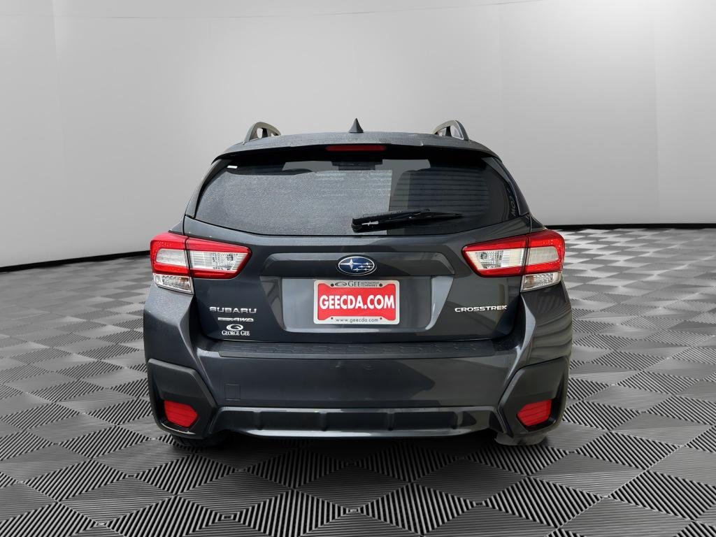 Used 2018 Dark Gray Metallic Subaru Premium image 5