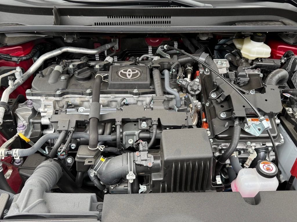2025 Toyota Corolla LE - Photo 31