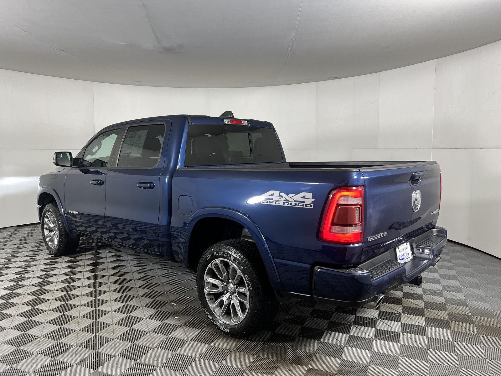 Used 2021 Patriot Blue Pearlcoat Ram Laramie image 25