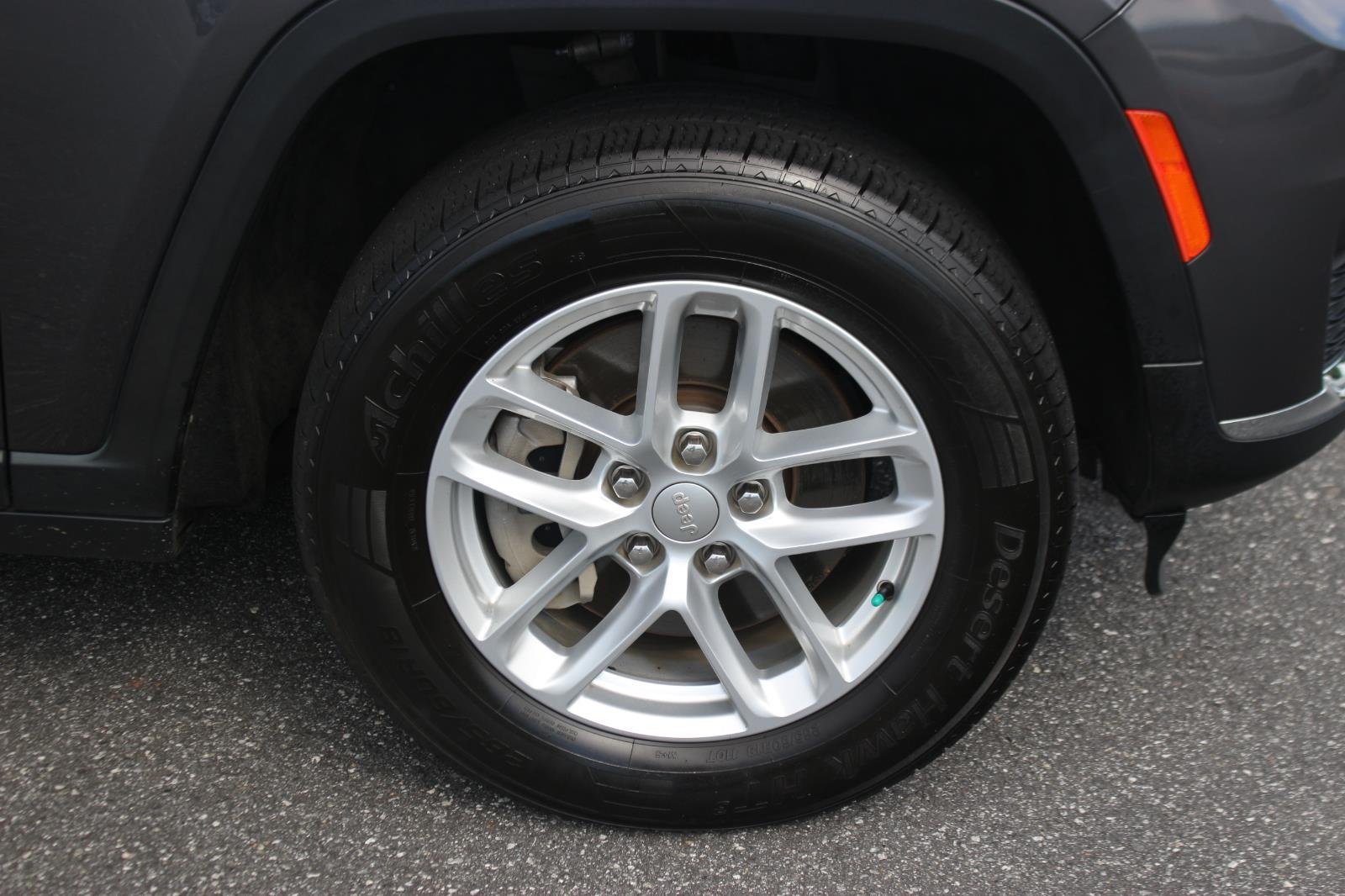 Used 2022 Gray Jeep Laredo image 37