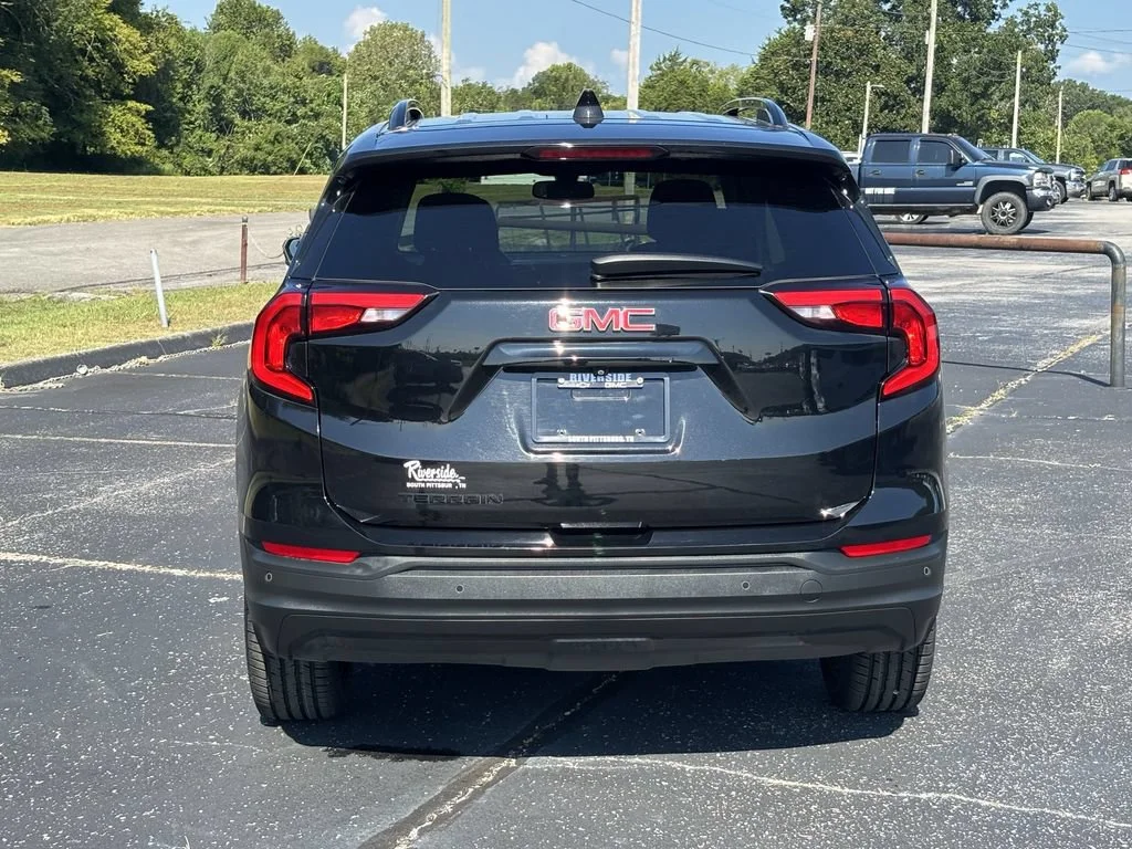 Used 2019 EBONY TWILIGHT METALLIC GMC SLE image 8