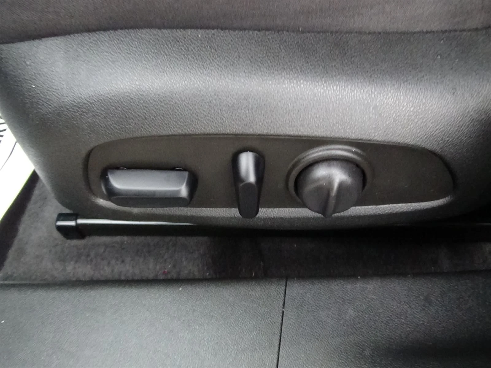Used 2023 Dark Ash Metallic (g6m) Chevrolet LT image 16