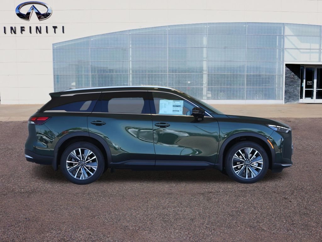 New 2027 DEEP EMERALD INFINITI Luxe AWD image 54