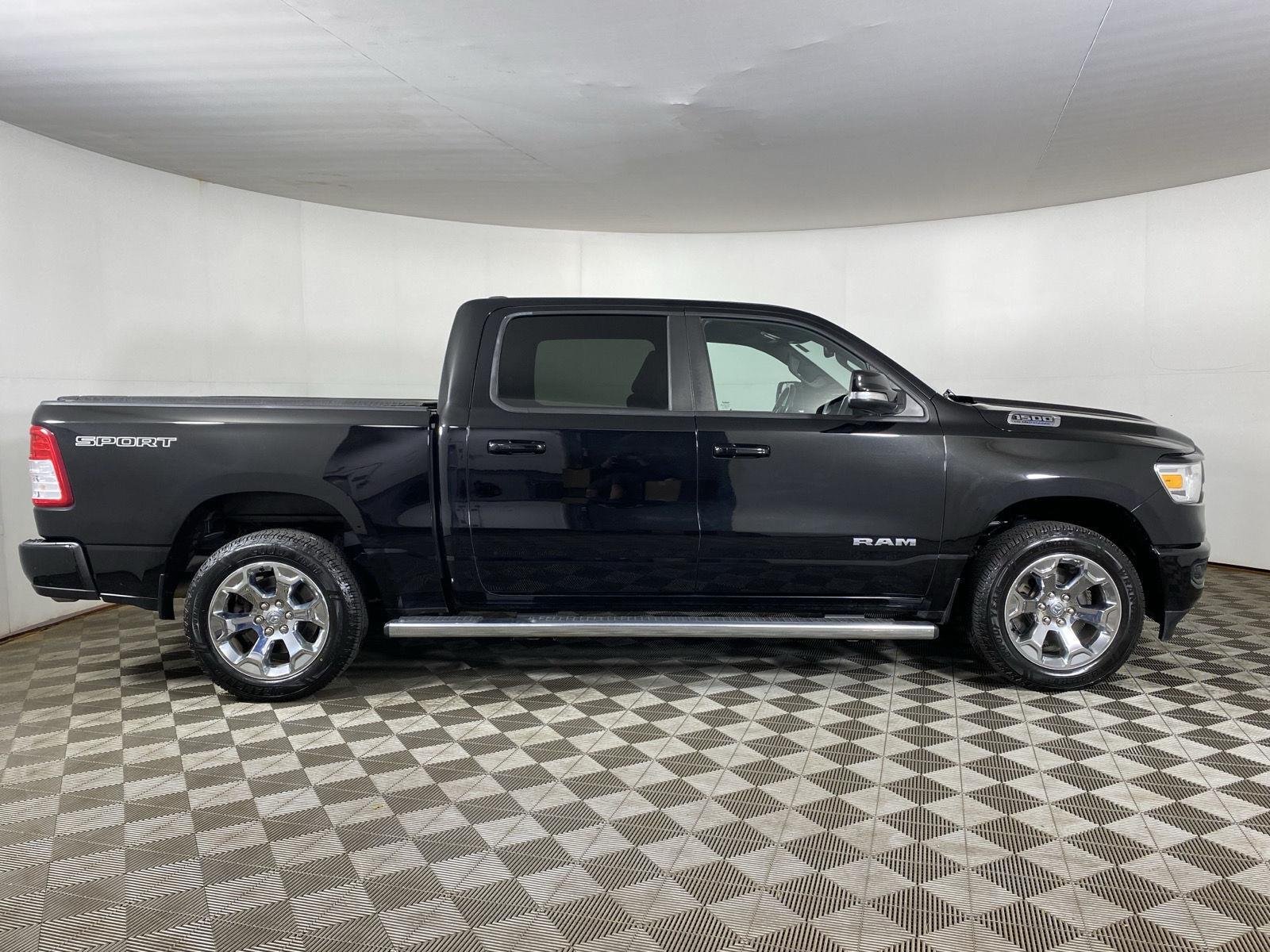 Used 2021 Diamond Black Crystal Pearlcoat Ram Big Horn image 8