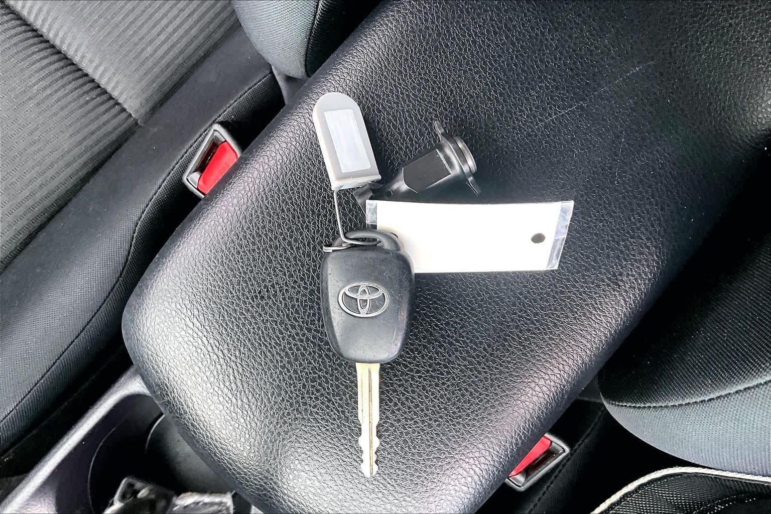 Used 2015 Black Toyota LE image 15
