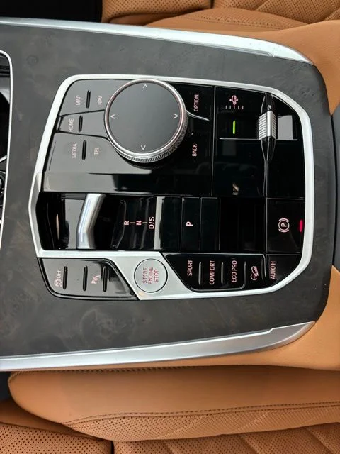 New 2027 Alpine White BMW xDrive40i image 11