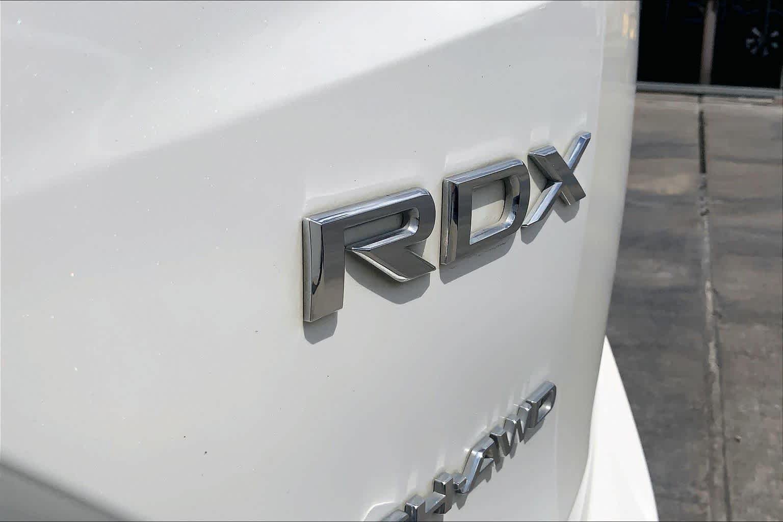 Used 2024 Platinum White Pearl Acura w/Technology Package image 10