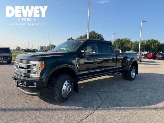 Used 2019 Black Metallic Ford Limited image 5