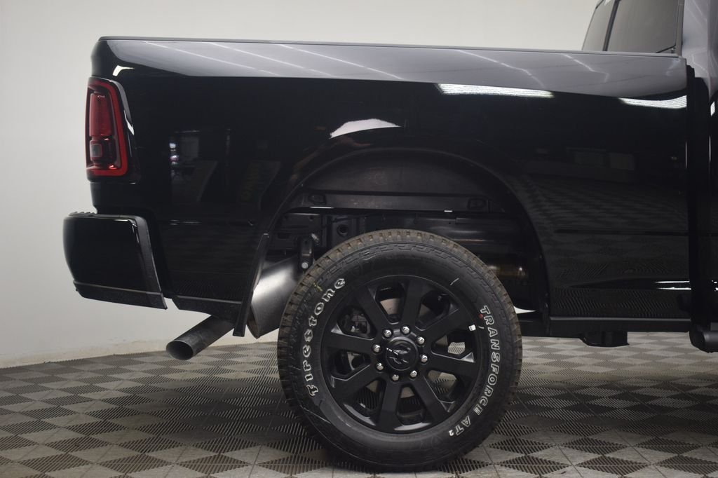 New 2026 Diamond Black Crystal Pearl-Coat Exterior Paint RAM  image 8