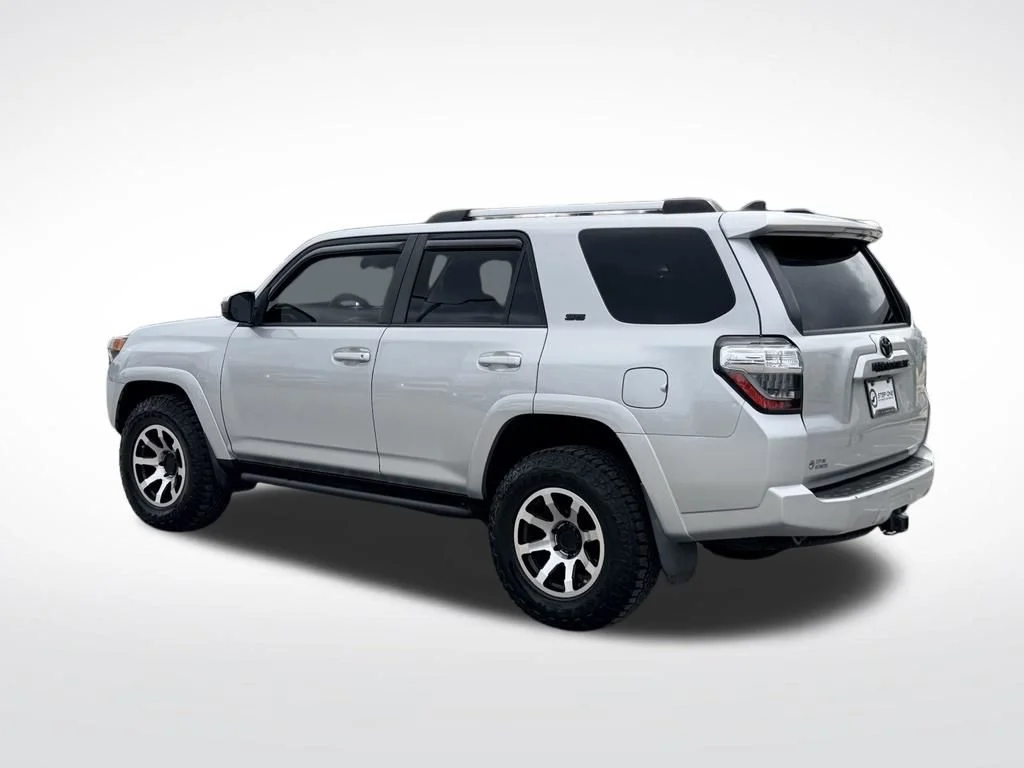 Used 2021 Silver Toyota SR5 image 4