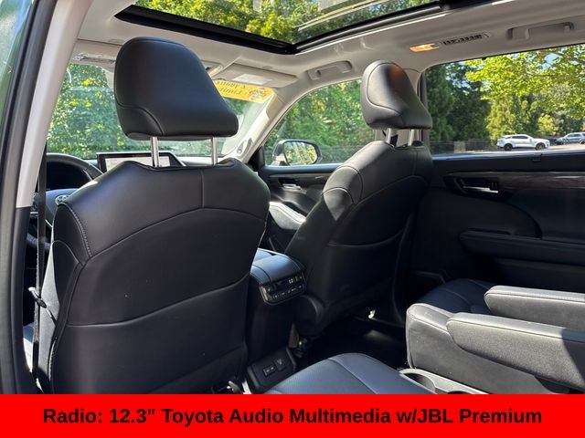 Used 2024  Toyota Platinum image 22