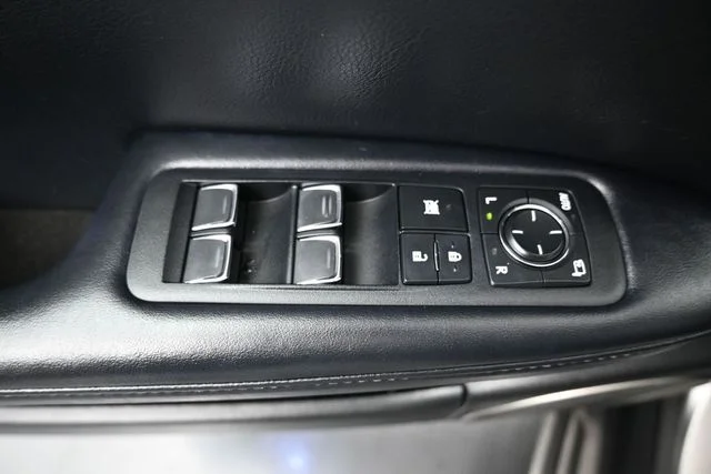 Used 2020 Silver Lexus 350 image 24