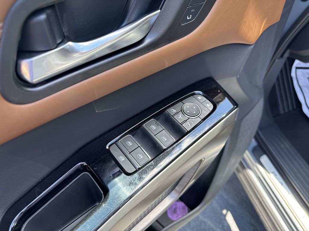 Certified Used 2025 Gray Nissan Platinum image 13