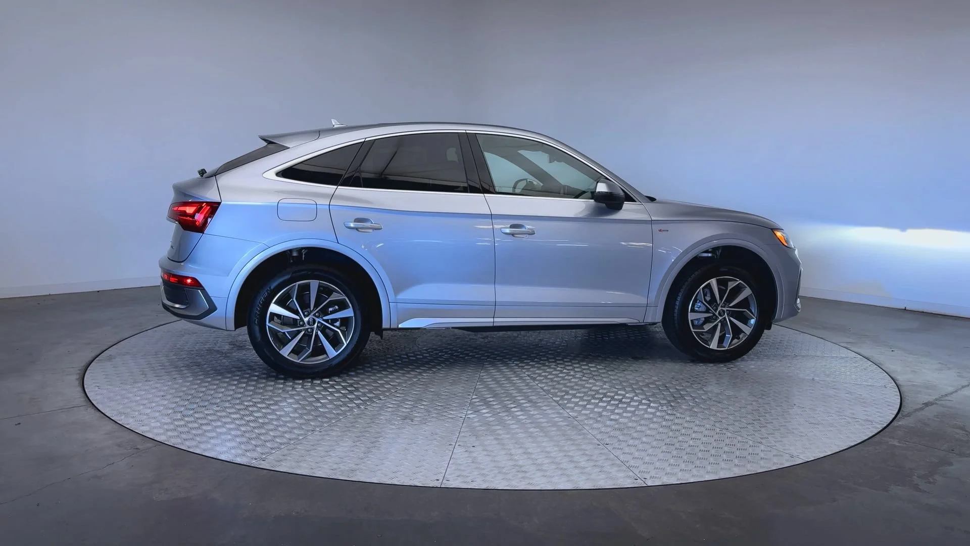 2025 Audi Q5 Sportback Premium Plus - Photo 9