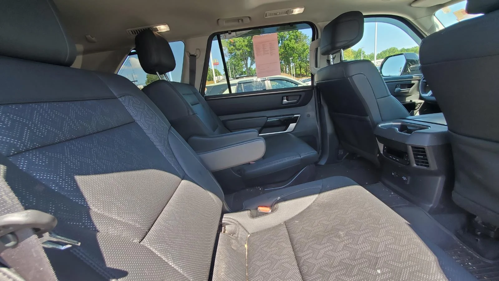Used 2024 Wind Chill Pearl Toyota Limited image 6