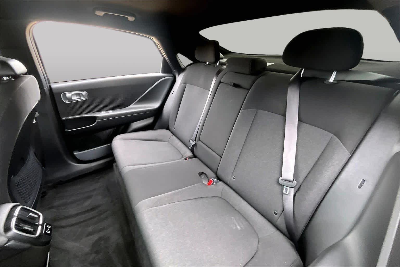 Certified Used 2024 Transmission Blue Hyundai SE image 18