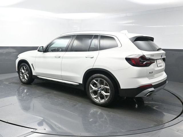 Used 2024 White BMW sDrive30i image 5