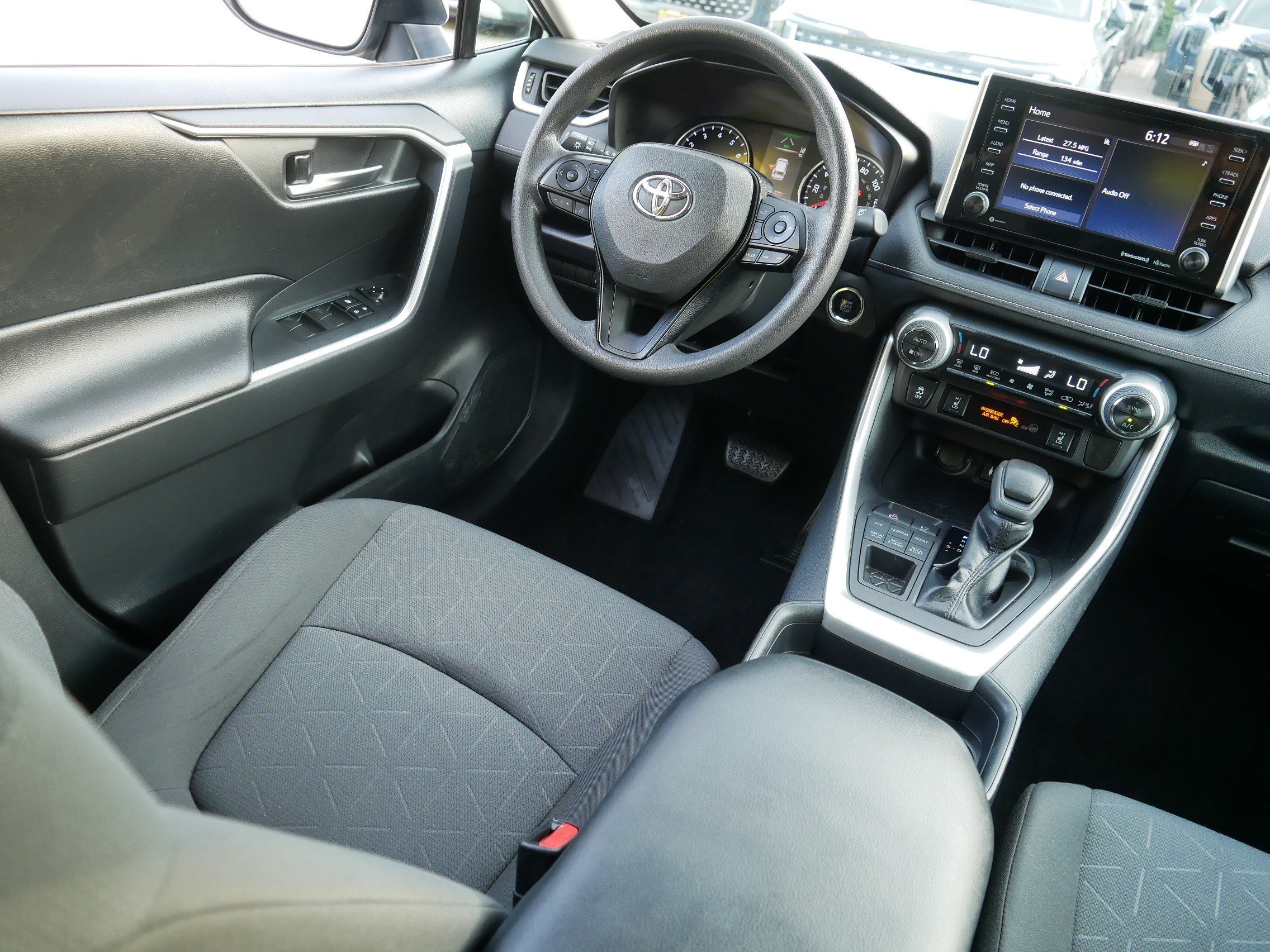 Used 2019 Silver Sky Metallic Toyota XLE image 9