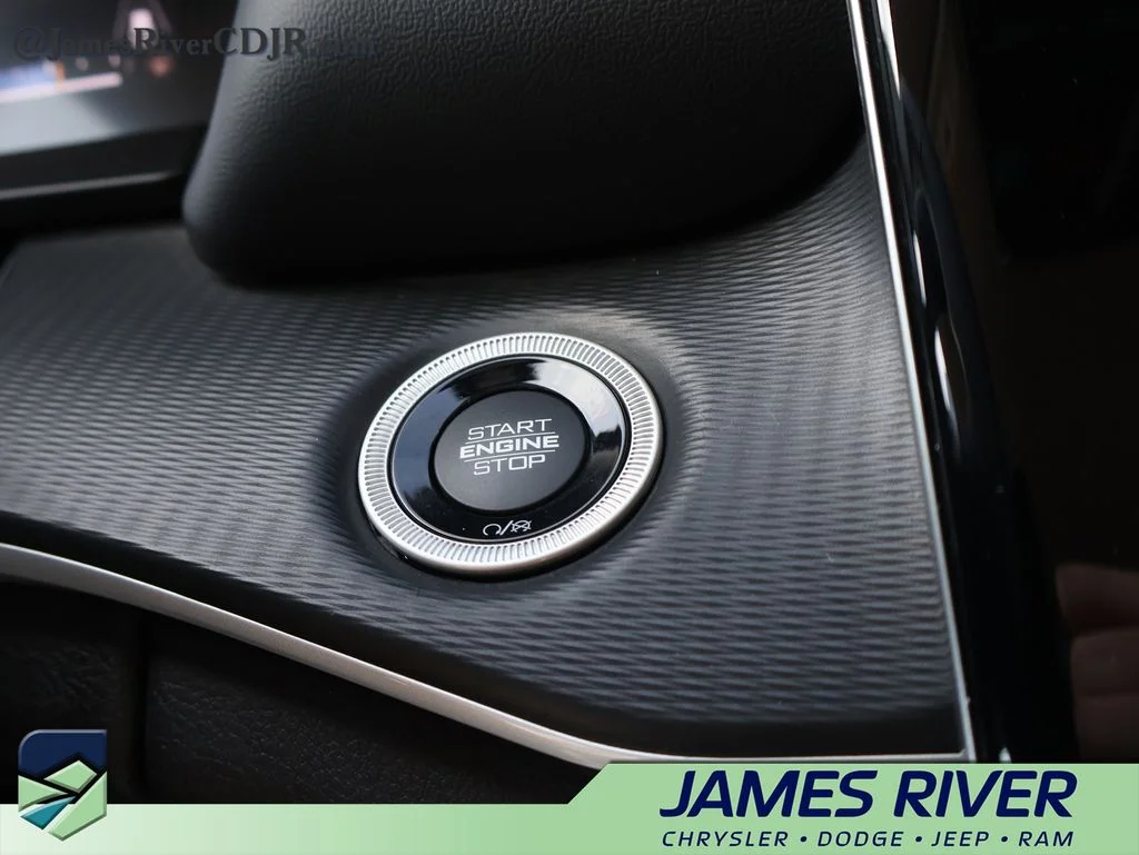 Used 2024 Red Jeep Laredo image 31