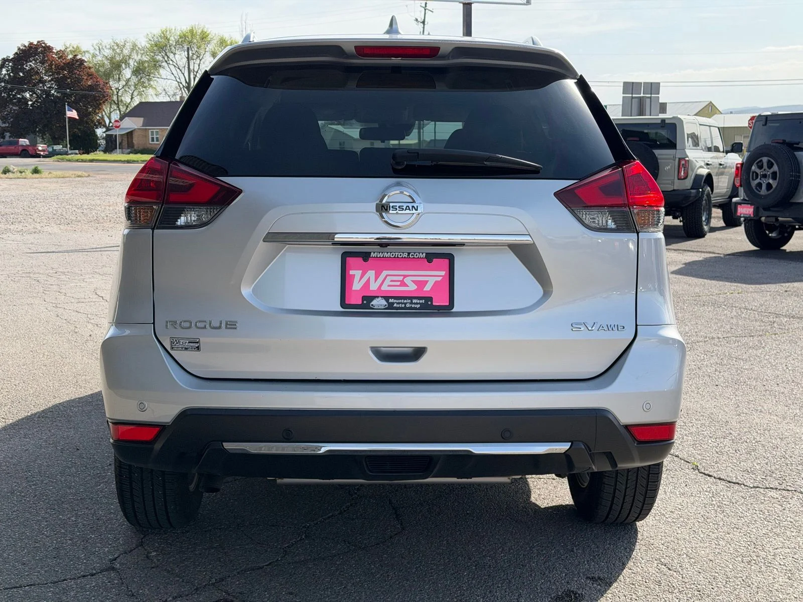 Used 2020 Silver Nissan SV image 8