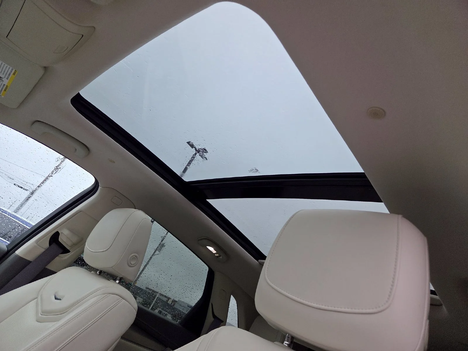 Used 2018 Cadillac XT5 Luxury with VIN 1GYKNCRS4JZ103803 for sale in Beachwood, OH