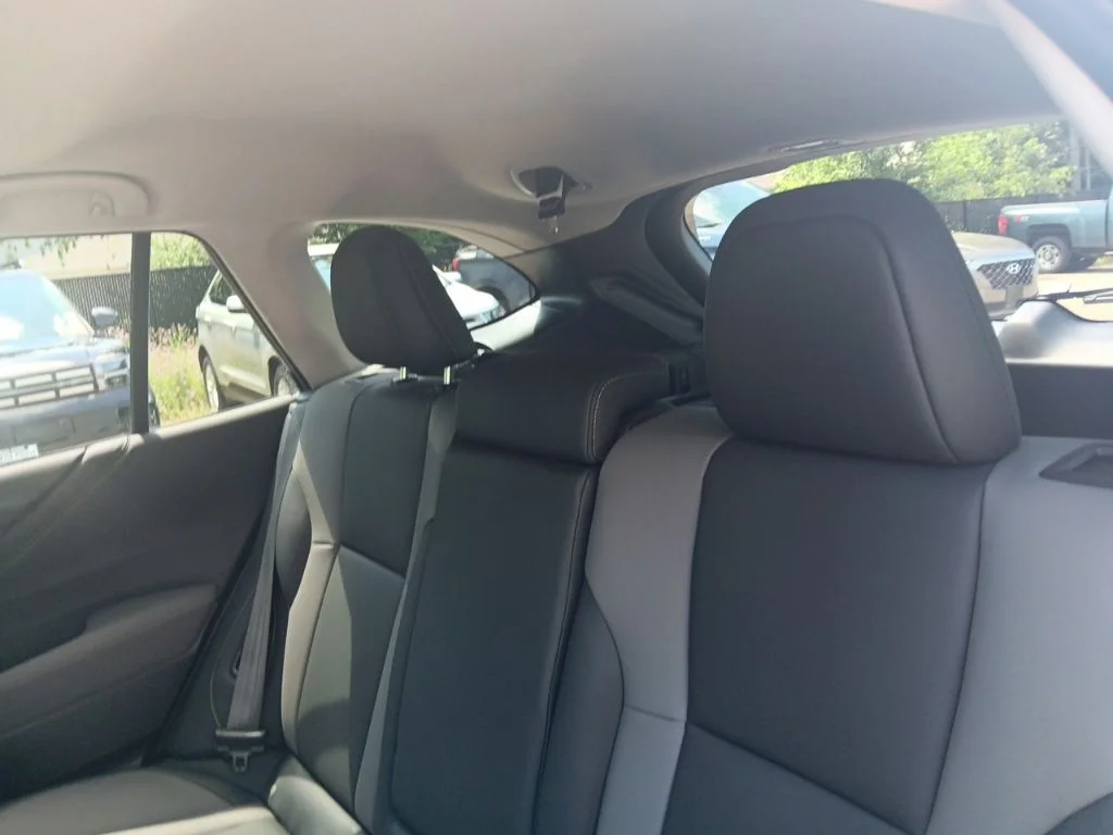 Used 2024 Autumn Green Metallic Subaru Onyx Edition image 32