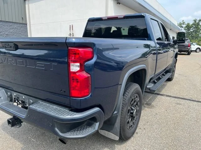 Used 2021 Northsky Blue Metallic Chevrolet LT image 3