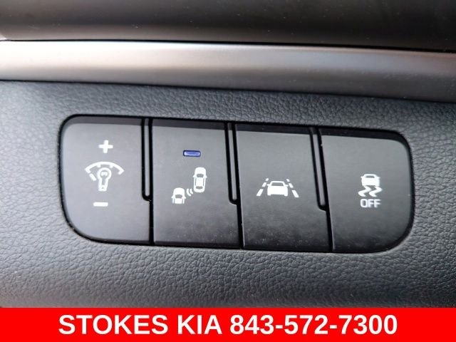 Used 2019 Silver Hyundai SEL image 17