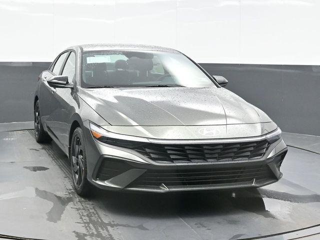 New 2026 Gray Hyundai SEL Sport Plus image 6