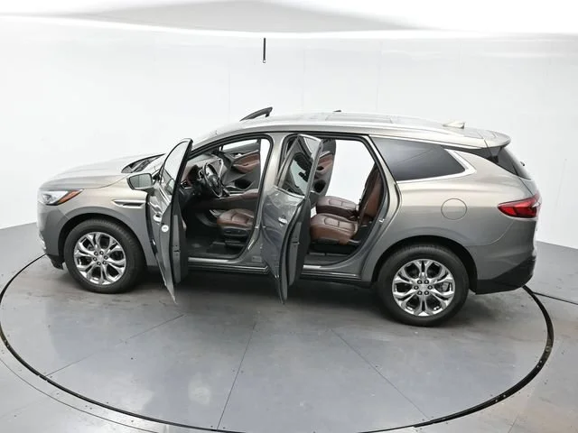 Used 2018 Includes Spectra Gray lower exterior accent color. Buick Avenir image 42