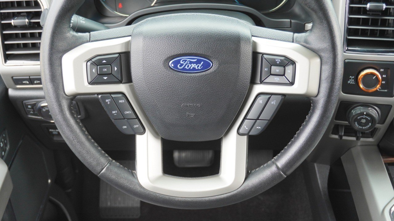 Used 2019 Gray Ford LARIAT image 31
