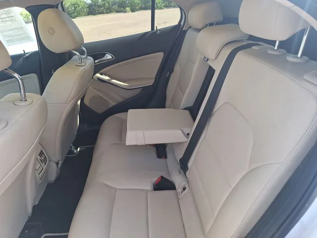 Used 2019 White Mercedes-Benz GLA 250 image 13