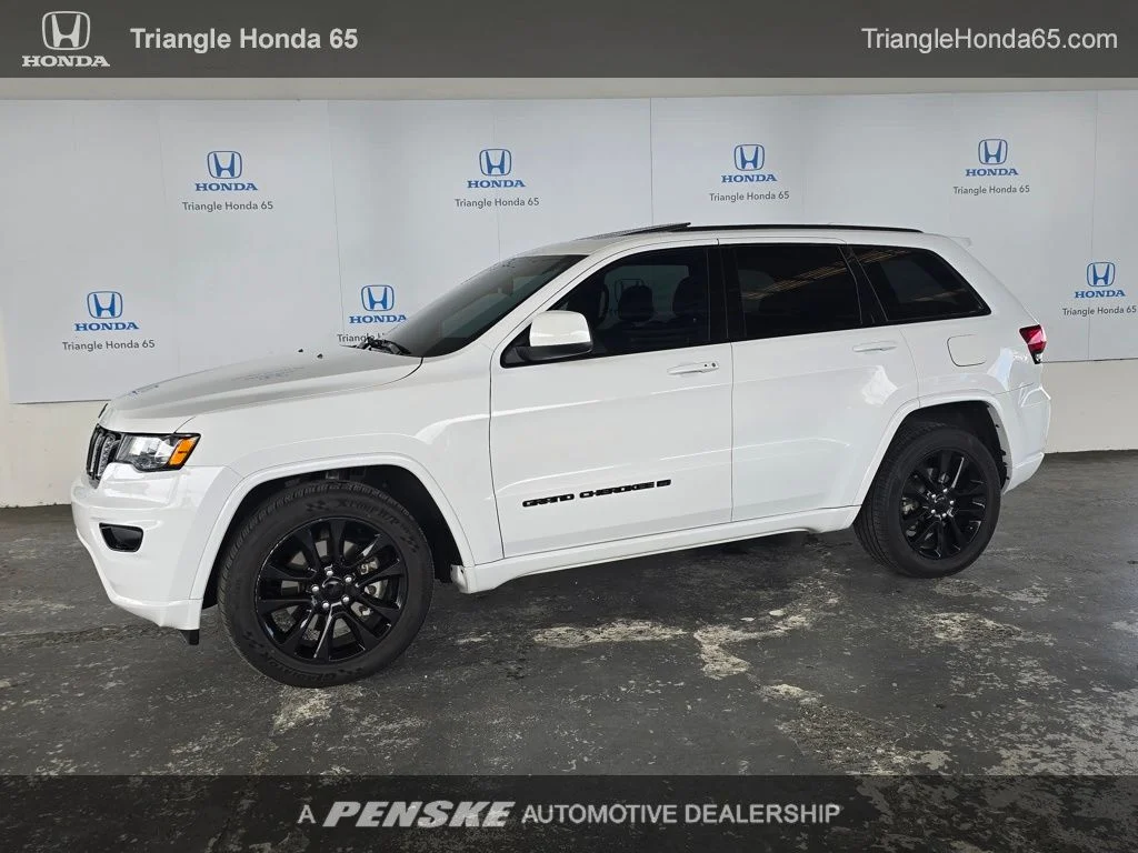 2022 Jeep Grand Cherokee Laredo X's photo