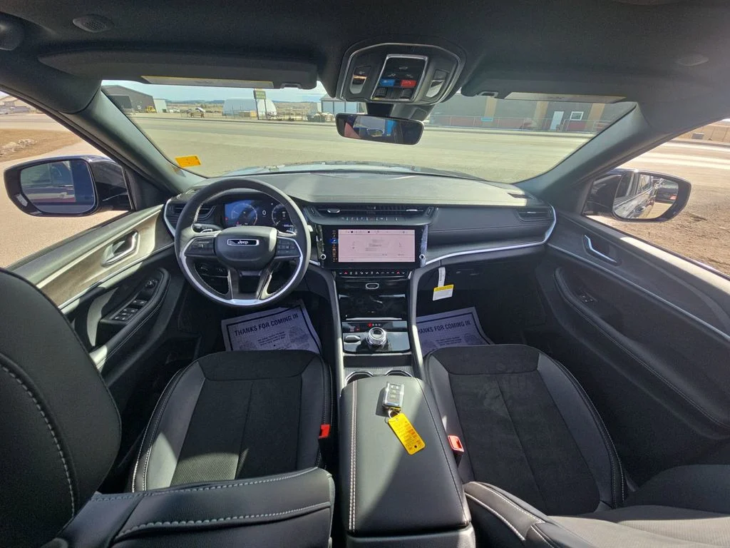 New 2026 Gray Jeep Altitude image 33