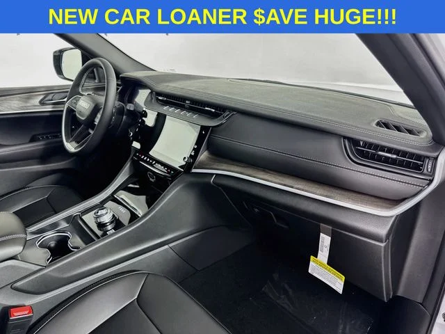 New 2026 Bright White Clear-Coat Exterior Paint Jeep Limited image 32