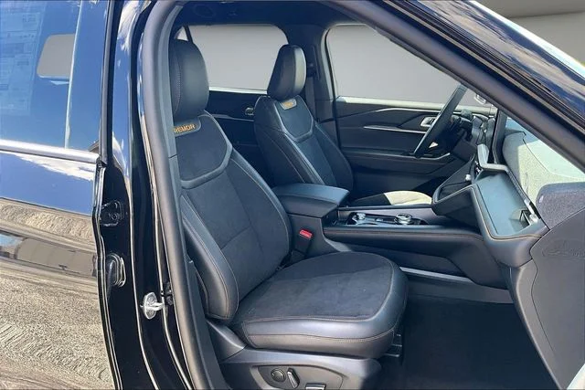 New 2026 Agate Black Metallic Ford Tremor® image 11