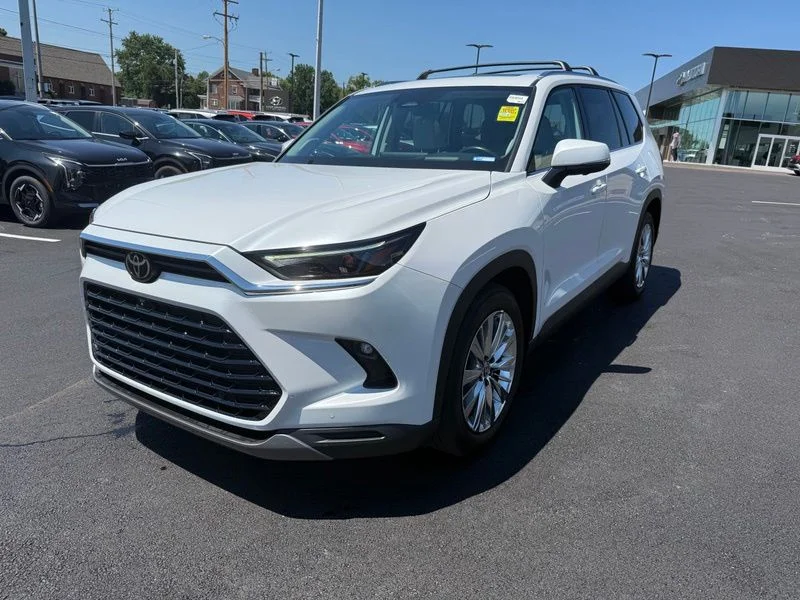 Used 2024 Beige Toyota Platinum image 3