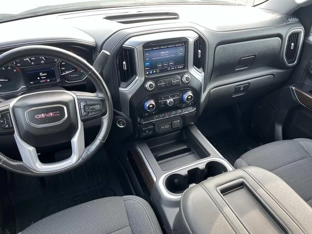 Used 2021 White GMC Elevation image 13