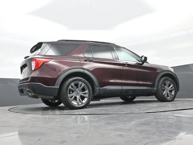 Certified Used 2022 Burgundy Velvet Tinted Clearcoat Ford XLT image 68