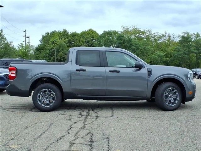 New 2026 Carbonized Gray Metallic Ford XLT image 3