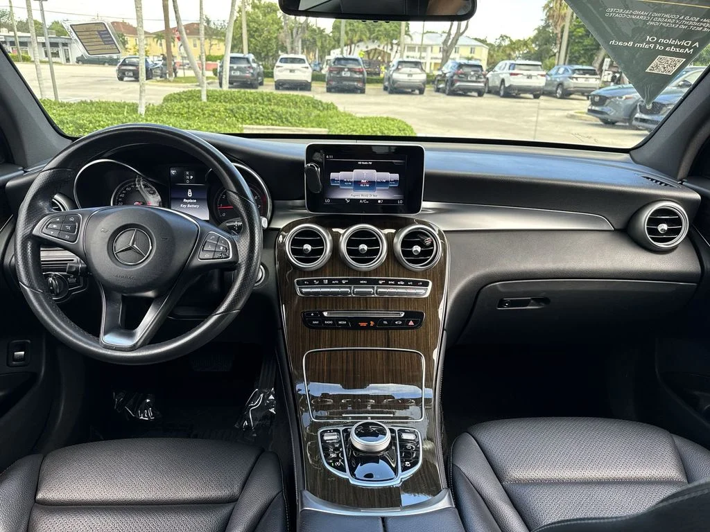 Used 2018 Polar White Mercedes-Benz GLC 300 image 14